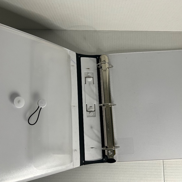 Staples Heavy Duty 2" 3-Ring Better Binder - Picture 10 of 15